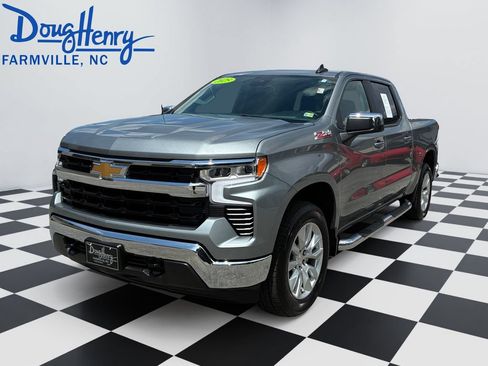 Used 2025 Chevrolet Silverado 1500 LT AWD/4WD image 1