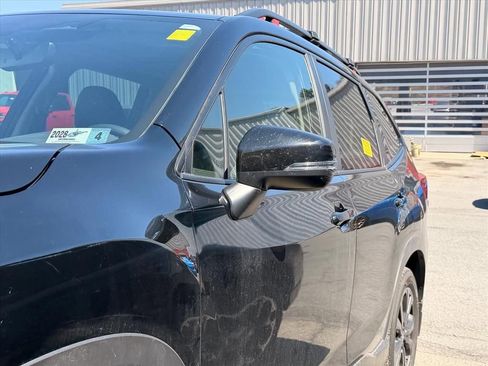 Used 2023 Subaru Forester Sport image 7