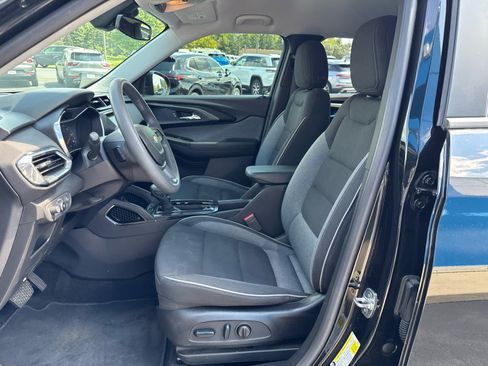 Used 2023 Chevrolet TrailBlazer LT FWD image 17