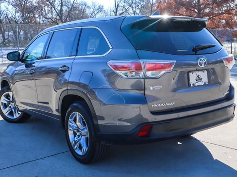 Used 2016 Toyota Highlander Limited image 17