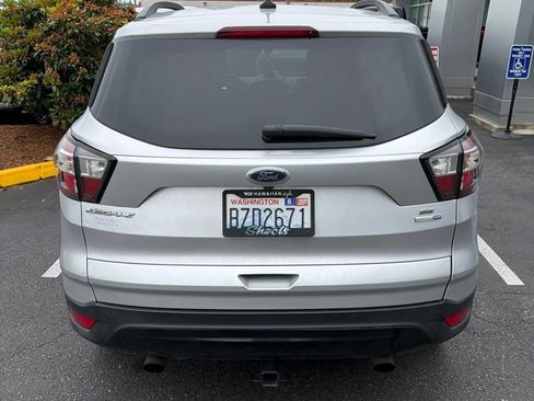 Used 2018 Ford Escape SE w/ SE Sport Appearance Package AWD/4WD image 4