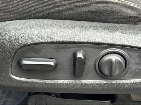 Used 2020 GMC Acadia SLE w/ Driver Convenience Package image 35