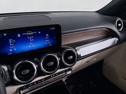 New 2026 Mercedes-Benz GLB 250 image 19