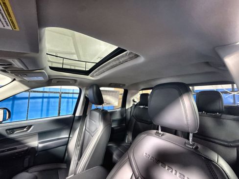 New 2025 Ford Maverick Lariat w/ Black Appearance Package image 31