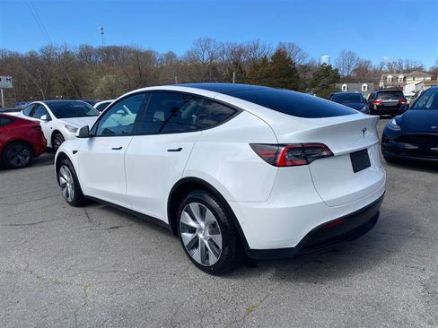 Used 2023 Tesla Model Y Long Range AWD/4WD image 3
