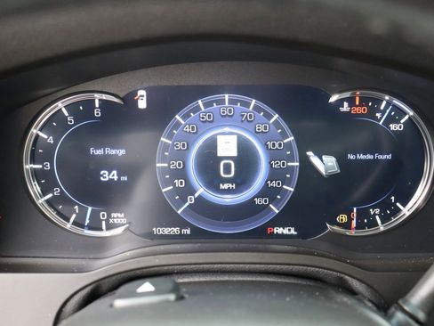 Used 2019 Cadillac Escalade Luxury AWD/4WD image 32