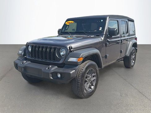 Used 2024 Jeep Wrangler Unlimited Sport AWD/4WD image 8