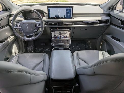 Used 2023 Lincoln Nautilus Reserve FWD image 15