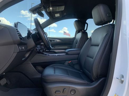 Used 2025 Chevrolet Traverse LT AWD/4WD image 28