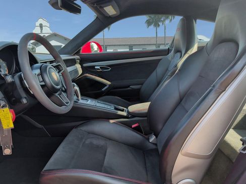 Used 2018 Porsche 911 GT3 image 11