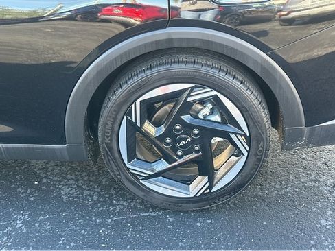 Certified 2025 Kia K4 EX image 36
