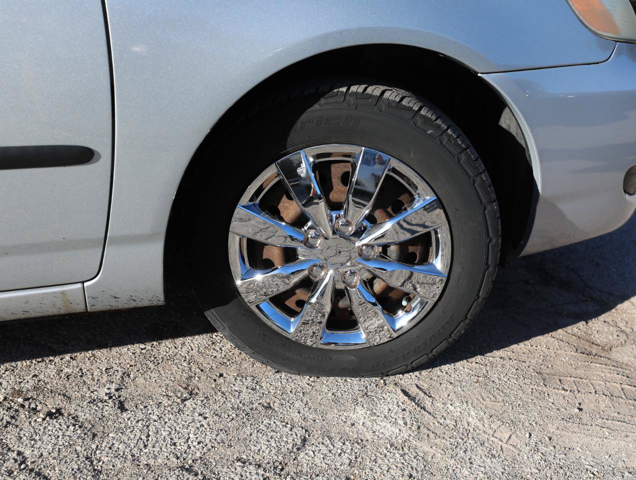 Used 2007 Toyota Corolla CE w/ Upgrade Pkg FWD image 9
