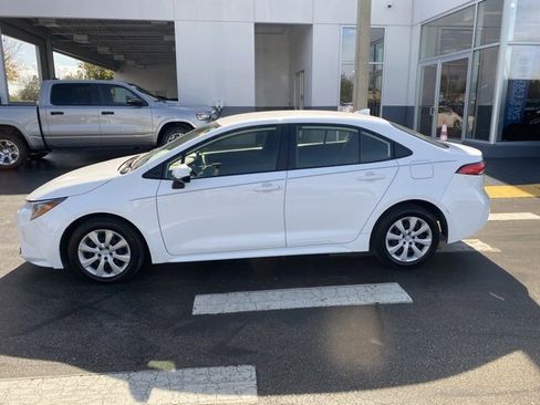 Used 2023 Toyota Corolla LE image 5
