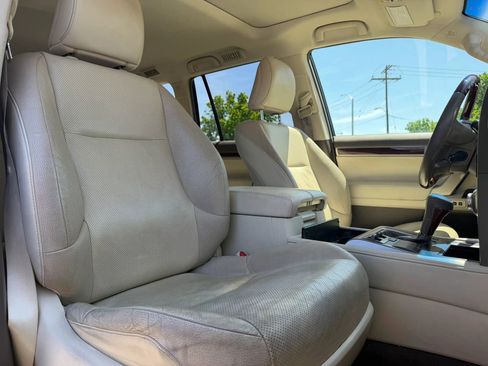 Used 2014 Lexus GX 460 w/ Premium Package AWD/4WD image 15