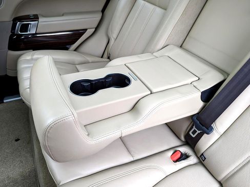 Used 2016 Land Rover Range Rover HSE image 38