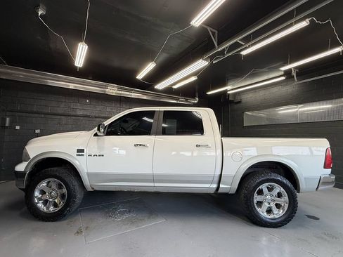 Used 2009 Dodge Ram 1500 Truck Laramie AWD/4WD image 8