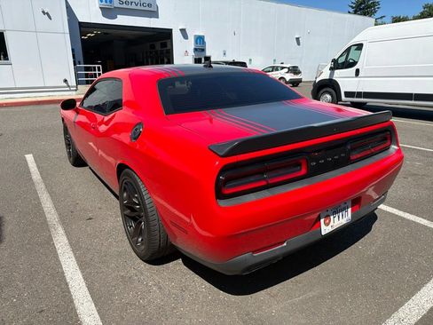 Used 2016 Dodge Challenger R/T RWD image 6