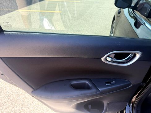 Used 2017 Nissan Sentra SR w/ Protection Package image 16