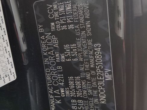 Used 2023 Kia Niro LX image 18