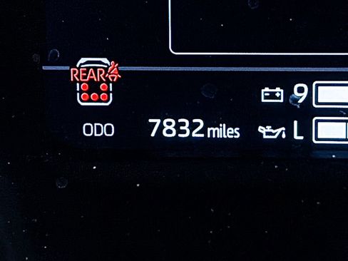 Used 2024 Toyota Sequoia Platinum image 34