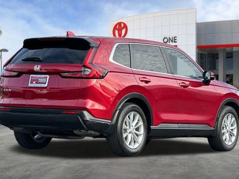 Used 2025 Honda CR-V EX image 4