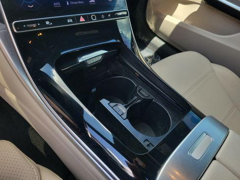 Certified 2023 Mercedes-Benz C 300 4MATIC Sedan image 19
