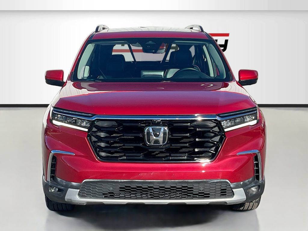Used 2025 Honda Pilot Elite image 2