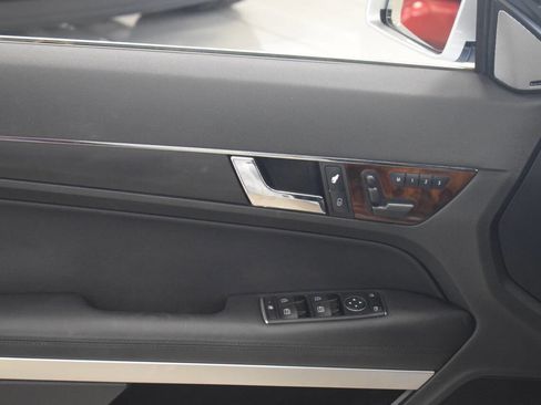 Used 2011 Mercedes-Benz E 550 Coupe image 28