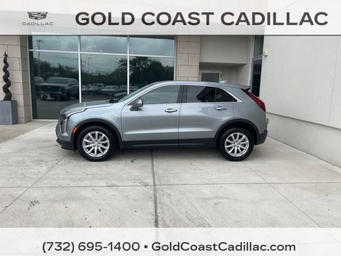 Certified 2023 Cadillac XT4 Luxury w/ Cold Weather Package FWD image 2