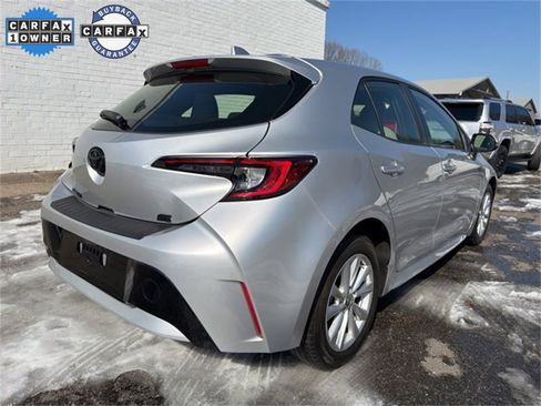 Used 2024 Toyota Corolla SE w/ SE Package image 2