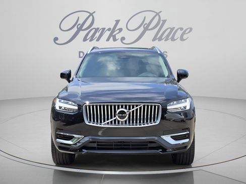 Used 2025 Volvo XC90 T8 Plus w/ Protection Package Premier AWD/4WD image 7