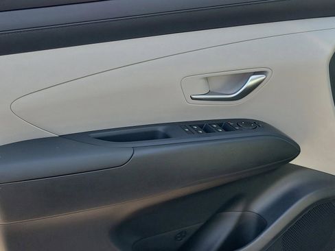 New 2026 Hyundai Tucson SE image 18