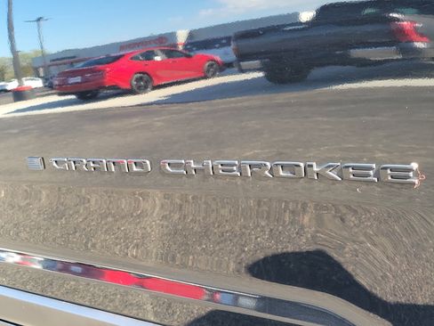 Used 2023 Jeep Grand Cherokee L Laredo AWD/4WD image 6