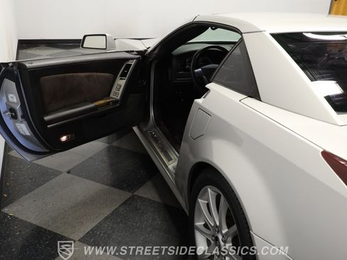 Used 2006 Cadillac XLR V image 32