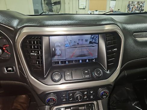 Used 2020 GMC Acadia Denali w/ Denali Ultimate Package image 19