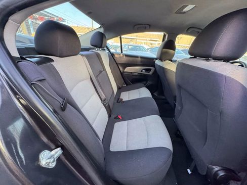 Used 2014 Chevrolet Cruze LS image 8