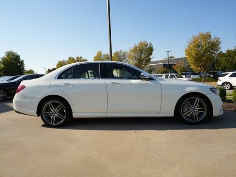 Certified 2019 Mercedes-Benz E 300 4MATIC image 9