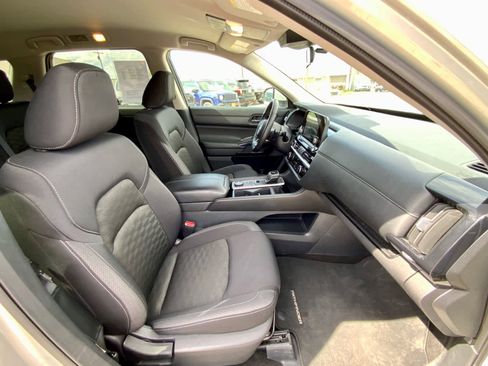 Used 2024 Nissan Pathfinder SV AWD/4WD image 22
