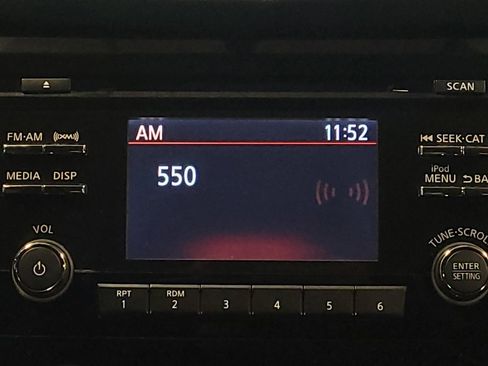 Used 2017 Nissan Rogue S image 25