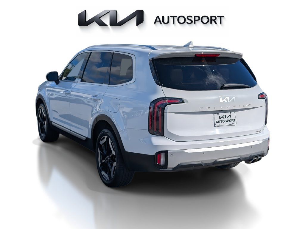 Certified 2024 Kia Telluride EX w/ EX Captain's Chair Package FWD image 8