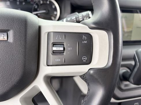 Used 2023 Land Rover Defender 110 SE AWD/4WD image 9