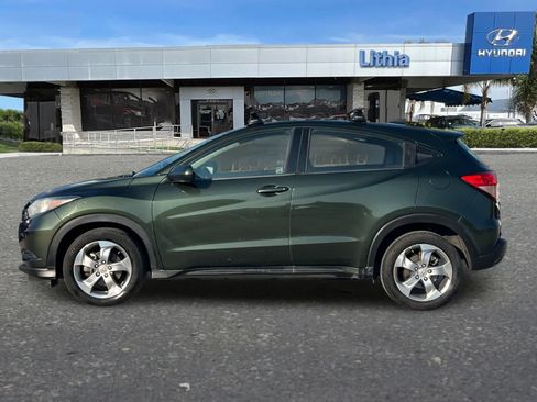 Used 2017 Honda HR-V LX image 6