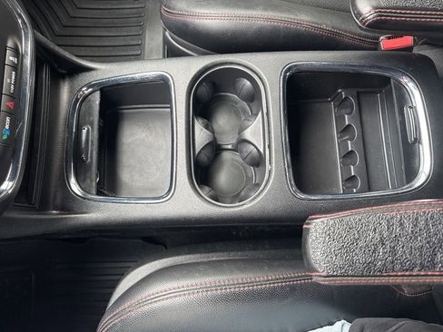 Used 2020 Dodge Grand Caravan GT image 17