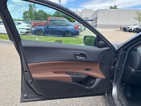 Used 2022 Acura ILX w/ Premium Package FWD image 9