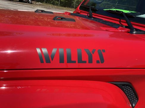 Used 2021 Jeep Gladiator Willys AWD/4WD image 10