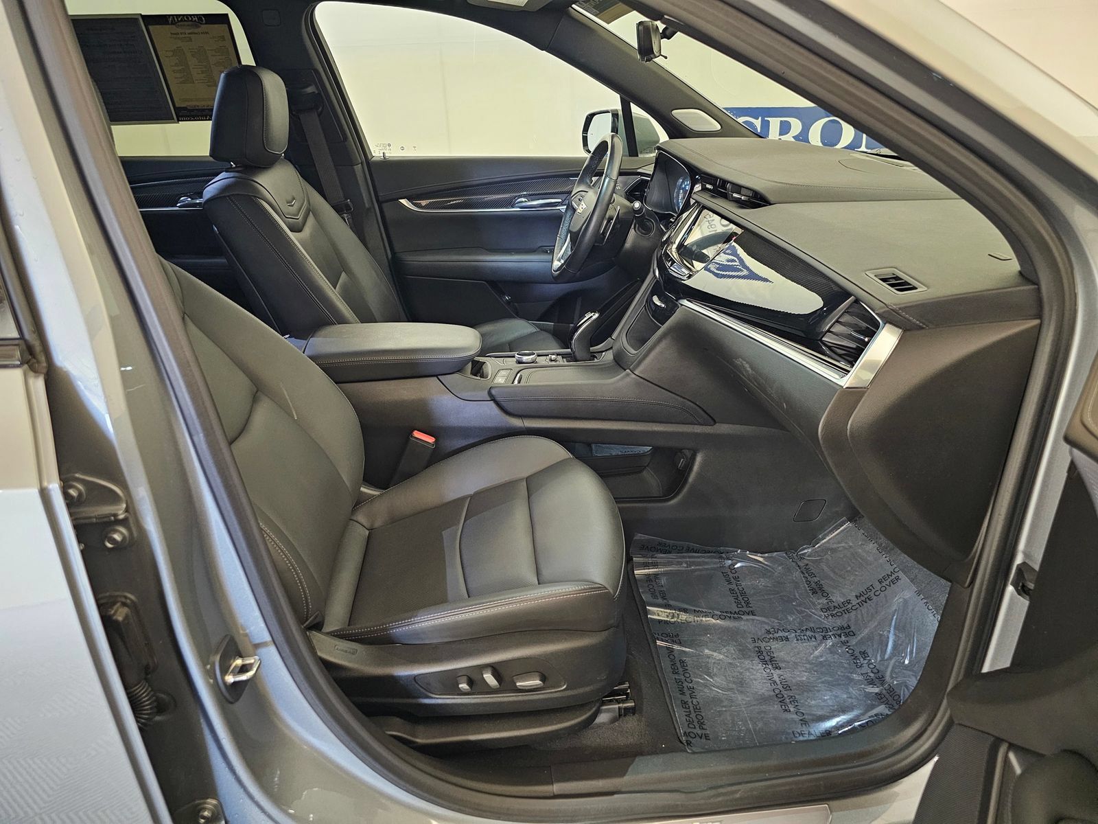 Used 2024 Cadillac XT6 Sport w/ Technology Package AWD/4WD image 25