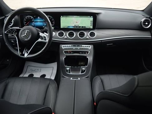 Used 2022 Mercedes-Benz E 350 4MATIC Sedan image 8