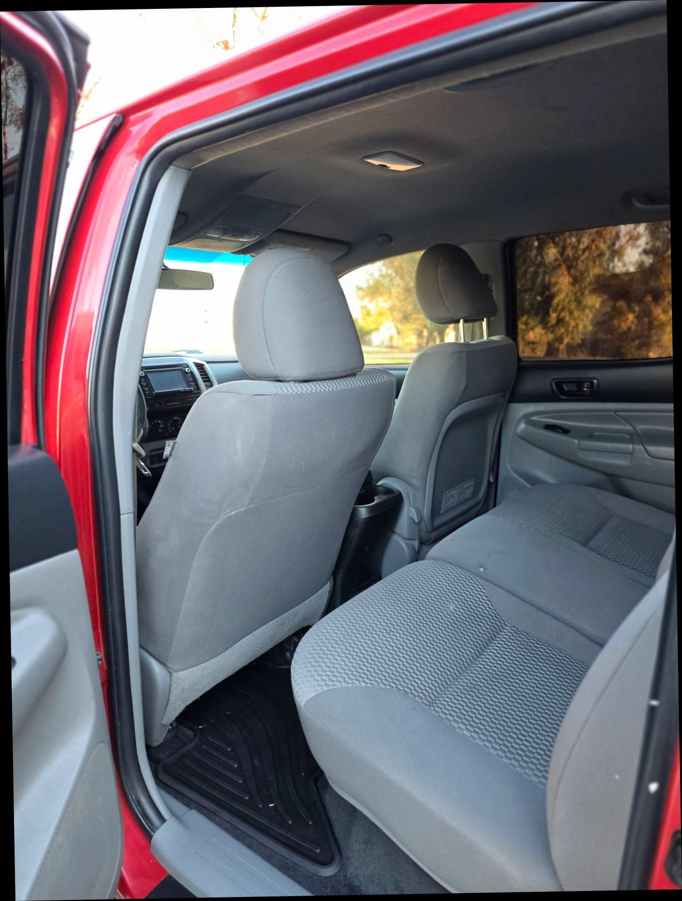 Used 2015 Toyota Tacoma PreRunner RWD image 21