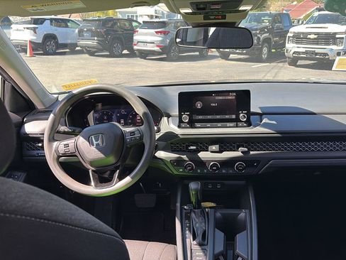Used 2024 Honda Accord EX image 10