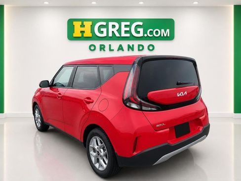 Used 2023 Kia Soul S FWD image 2